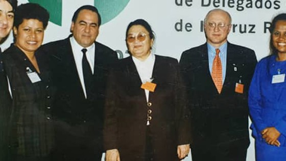 Ibraimova Raisa Belekovna with people around her