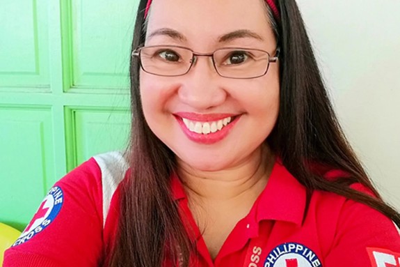 Maria Josefina Mamuyac smiling at the camera