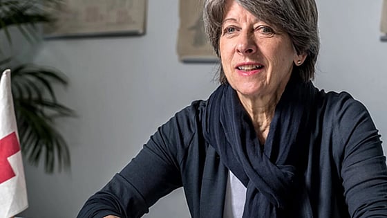 Annemarie Huber-Hotz looking at the camera