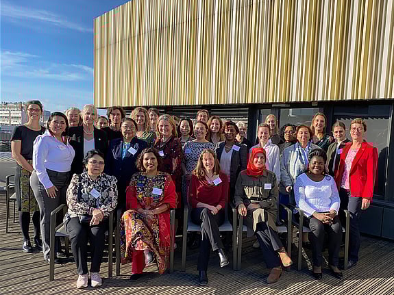 GLOW Red group photo at the French Red Cross office in Paris